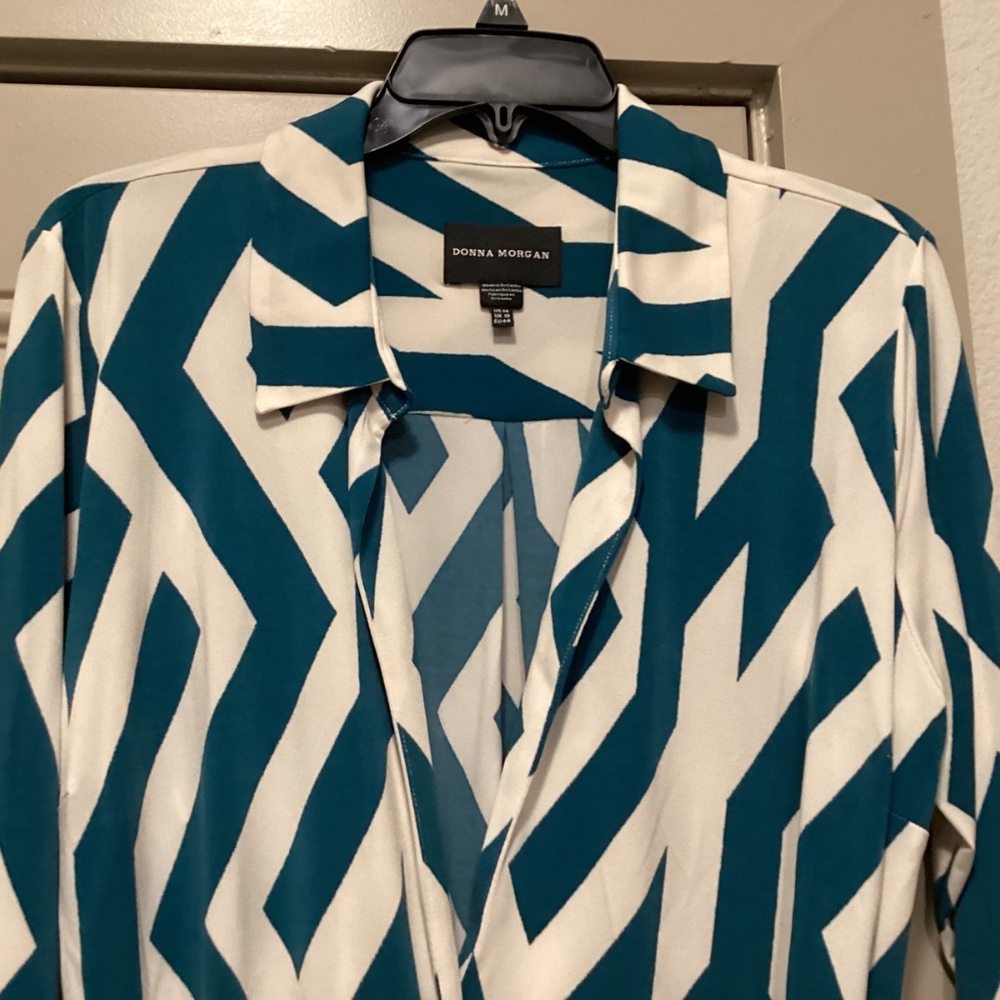 Donna Morgan Print Long Sleeve Wrap Shirtdress - Picture 14 of 16
